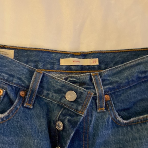 Levi’s wedgie Jean distressed size 27 - Picture 2 of 7